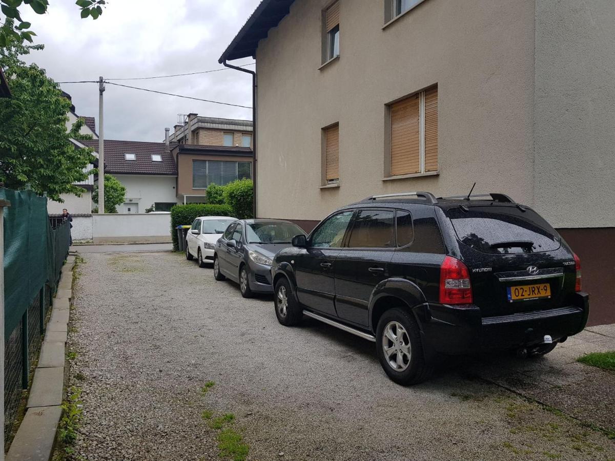 Vacation House Artorius Любляна Екстер'єр фото
