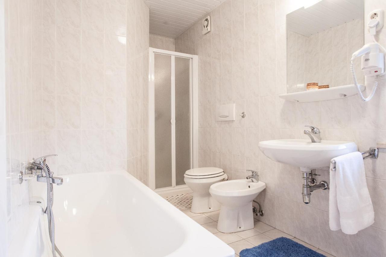 Vacation House Artorius Любляна Екстер'єр фото